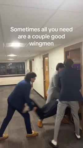 Need the other POV. 🤣 (Via @algebramaster69 ) #college #collegelife #wingman #friends 
