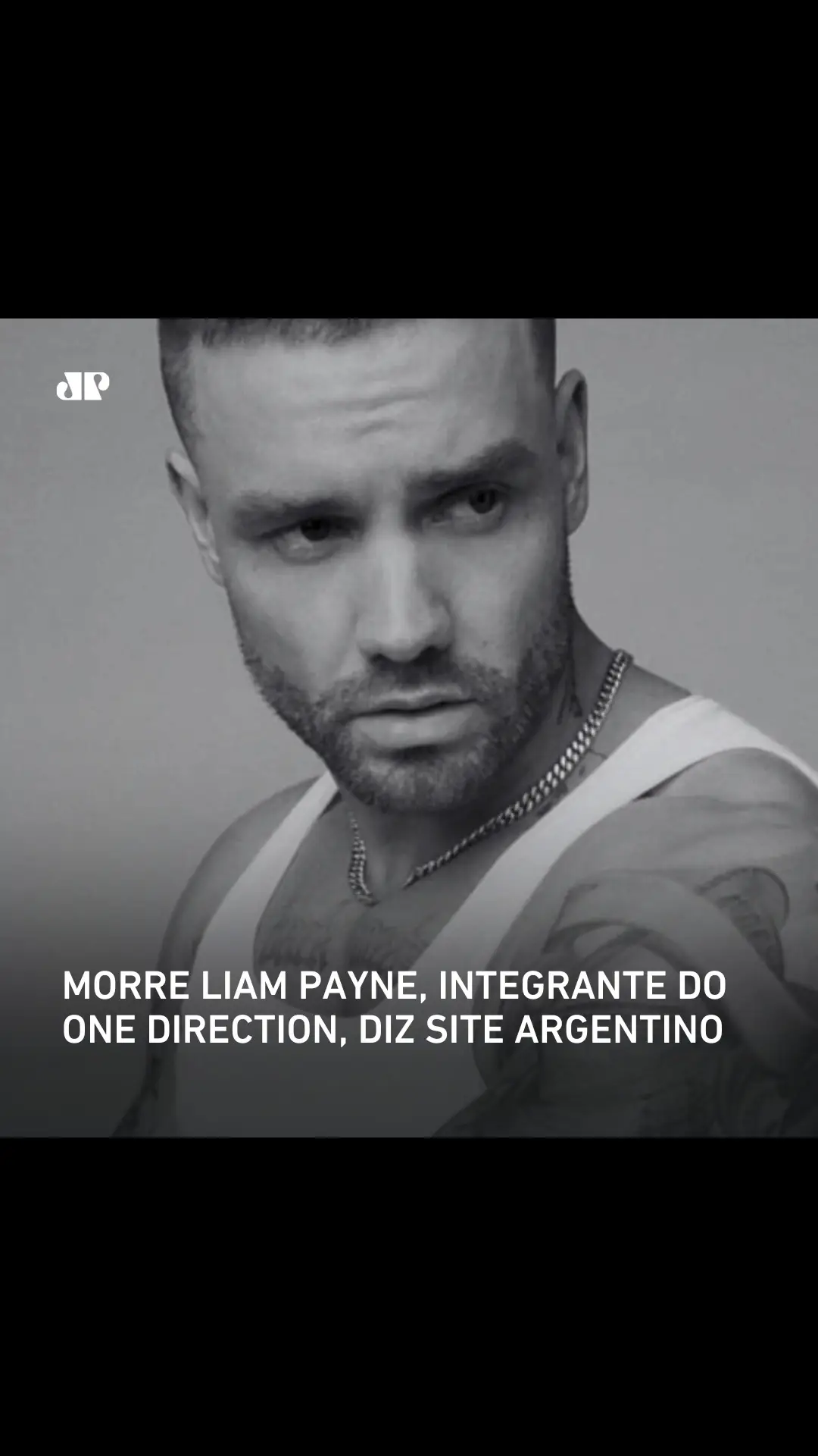 O músico Liam Payne, integrante da banda One Direction, morreu nesta quarta-feira (16), aos 31 anos, após cair do terceiro andar de um hotel em Buenos Aires. A informação foi inicialmente divulgada no fim da tarde pelo site da emissora argentina ‘Todo Notícias’. O cantor foi encontrado morto no hotel Casa Sur. A polícia foi acionada para controlar 