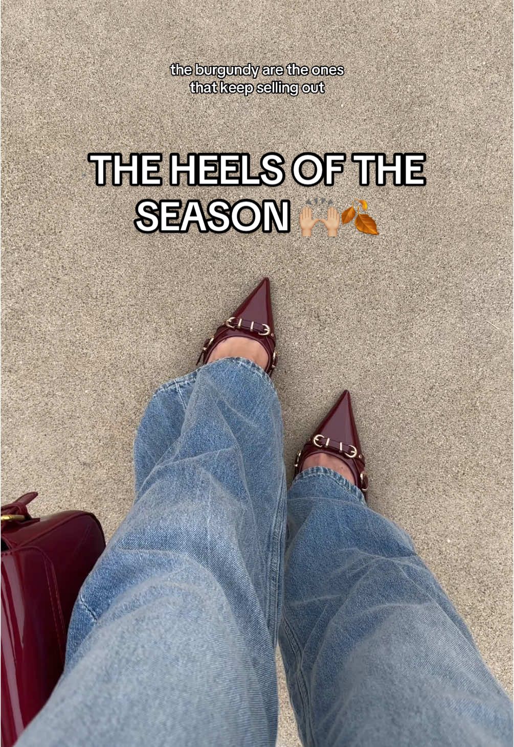 The viral burgundy slingback heels are back in stock! Not for long, I’m sure! They are perfect: pointed toe, kitten heel, slingback style with an adjustable strap and gold buckles… the deal is also too good. Hope you get some! #tts #heels #slingbackheels #kittenheels #fallstyle #fallfashion #fallfinds 