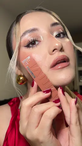 Captivated 95 VINYL INK @Maybelline NY 💋 #lipcombo #vinylink #vinylinkmaybelline #makeup #makeuptutorial #lipcombotutorial #lipcombonude #lipcombotiktok #maybellinemakeup #maybellinevinylink #makeup #maquillaje 