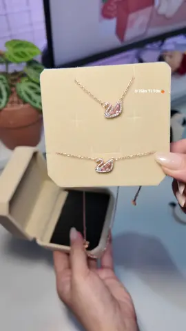 Dây chuyền vòng tay hình thiên nga siêu xinh #review  #xuhuong #trending #viral #fypシ #fyp #tientiton #LearnOnTikTok #SaleGiuaThang #SieuHoiNhaSangTao 