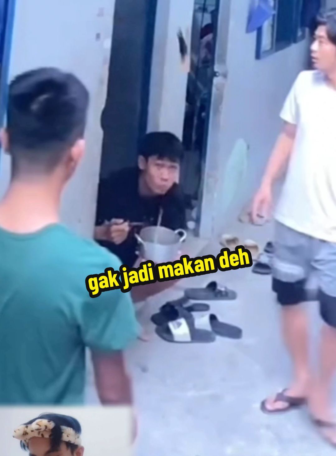 KIRA KIRA SIAPA YANG SALAH 🤔  #viral #oziietv #rizalmuk #videokocak #ngakak #fypシ゚viral #viralvideo #videolucu #trending #fyp #fypシ゚viral 