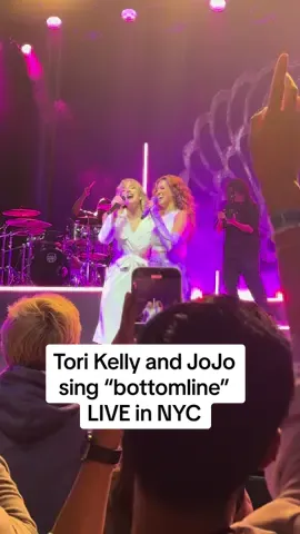 The collab of my dreams! @tori kelly brought @iamjojoofficial out to perform “bottomline” LIVE for the first time ever at her NYC tour date and I LOST MY MIND. #torikelly #jojo #bottomline #concert #nyc #torialbum #terminal5 