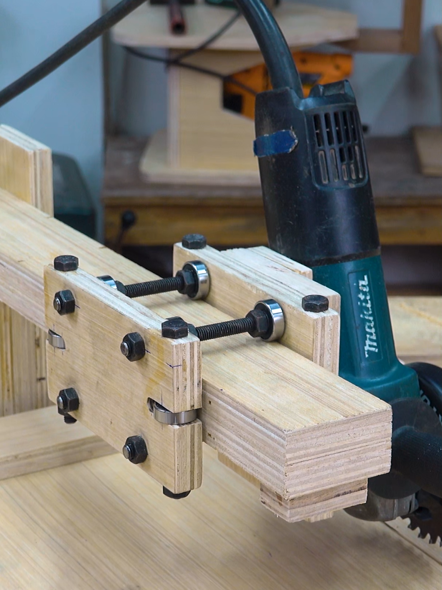 Discover the art of woodworking with our amazing tips and tricks! Enhance your DIY projects with a sliding angle grinder cutting jig that ensures precision and efficiency. Transform your woodworking experience today! (Part2) 🛠️✨ #WoodworkingTips #DIYProjects #AngleGrinder