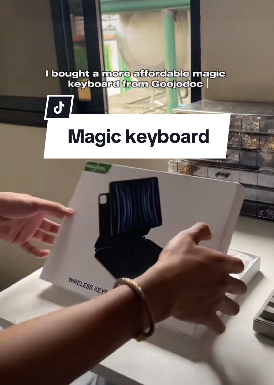 Magic keyboard giúp nâng cấp ipad lên thành macboook. #N #goojodoq #xuhuongtiktok #docongnghe #magickeyboard #baodabanphim #baodabanphimipad #baodabanphimkemtrackbad #magickeyholder 
