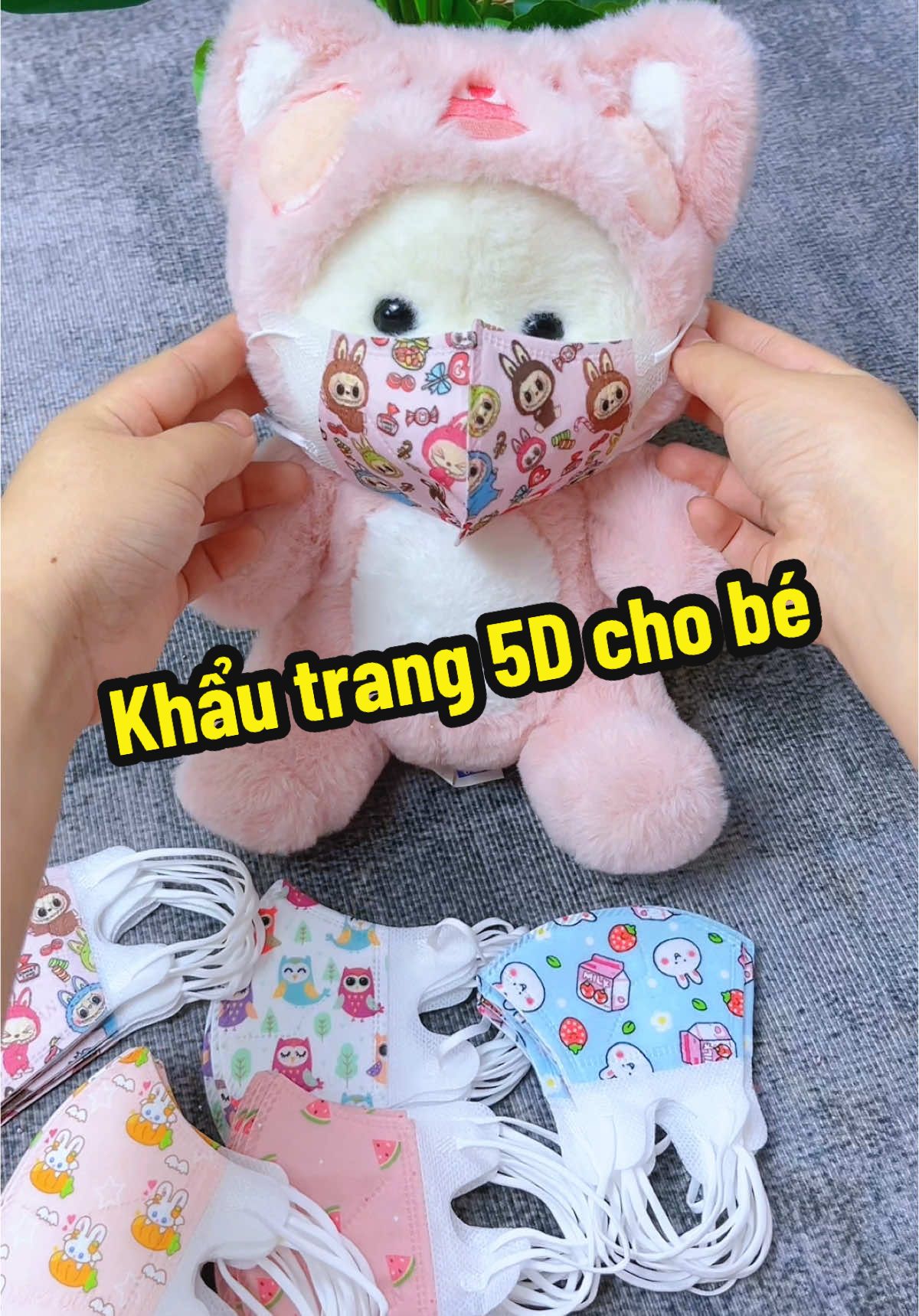 Các bé đi ra ngoài không thể nào thiếu khẩu trang rồi #mevabe #quanaotreem #thoitrangtreem #khautrangchobe #khautrang5dchobe