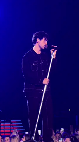Jonas Brothers covered Can’t take my eyes off you by Frankie Valli and The Four Seasons in Krakow.  At the start of this year, this was the one song I was hoping I would hear them cover just once. The first time I heard it was the first show of my trip at Rock in Rio Lisbon and to then hear it at the last show of my trip just felt so right and full circle.  #jonasbrothers #fivealbumsonenight #thetour #thetourkrakow #jonasbrotherskrakow #joejonas #frankievalli #cover #canttakemyeyesoffyou  @joejonas @Jonas Brothers 