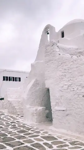 A look at a very rare traditional greek church called Panagia Paraportiani. This hidden gem of a church is a stunning piece of history with its whitewashed walls and unique architecture, standing proudly in the heart of Mykonos. It’s a must-see for anyone exploring the island! ⛪️🌊 #PanagiaPortiani #GreekChurches #MykonosMagic #GreekHistory #HiddenGems #magicvitality  #ExploreMykonos #CulturalTreasures #GreekIslandVibes #TravelGreece #HistoricLandmarks #CycladesCulture #WanderlustGreece