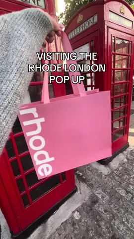 The #rhode London pop-up store has landed 🇬🇧  Brb still sniffing that salted caramel lip gloss 💭 