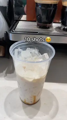 👩🏻‍⚕️#caramelmacchiato #starbucks #coffee #fypシ #fypシ゚viral 