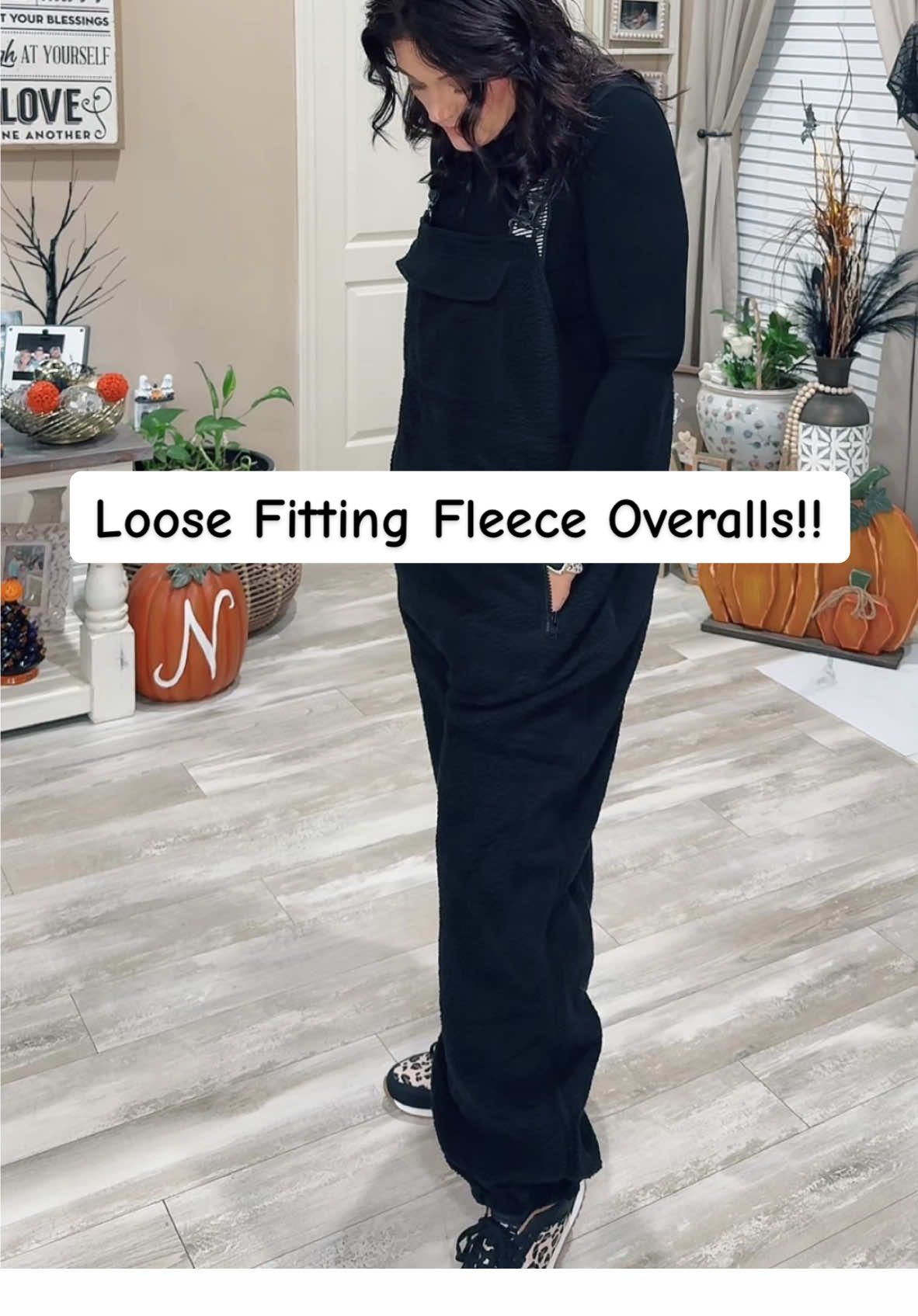 Yall I love these overalls!!! I can't wait for that cold weather down here!!!! #fleece #falldealsforyou  #coldweather  #shopping  #ttshop #overalls #trending #comfy @SCUSTY @SCUSTY_Fashion 