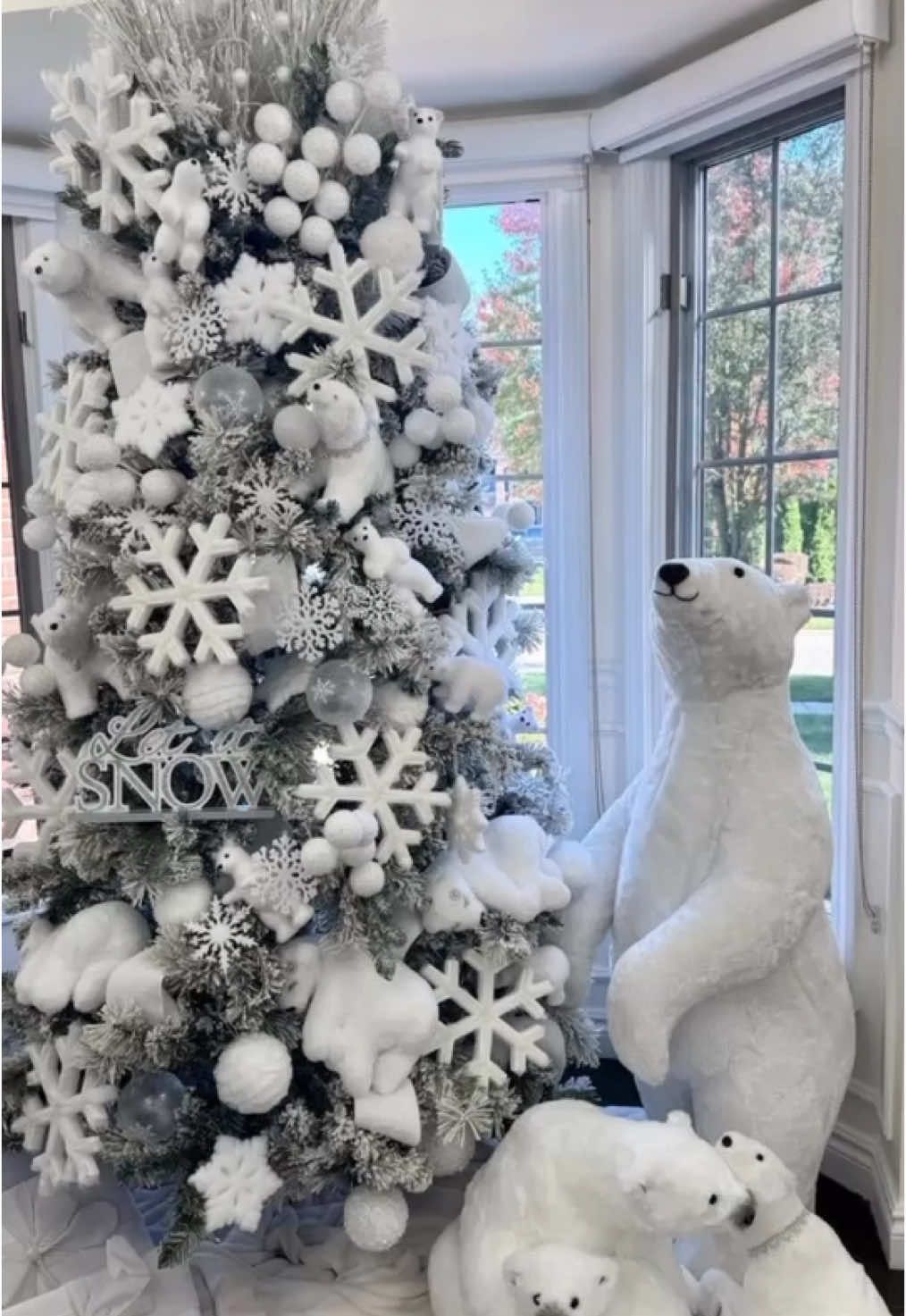 Polar bears Christmas tree , polar bears cuteness!! @athomestores #athome #christmas #christmasdecor #christmastree #christmas2024 #christmasdecorations #2024 #white #polarbear