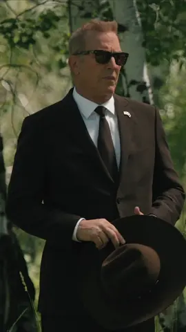 Parenting never stops. #YellowstoneTV #JohnDutton #KevinCostner #BethDutton #KellyReilly #Parenting 