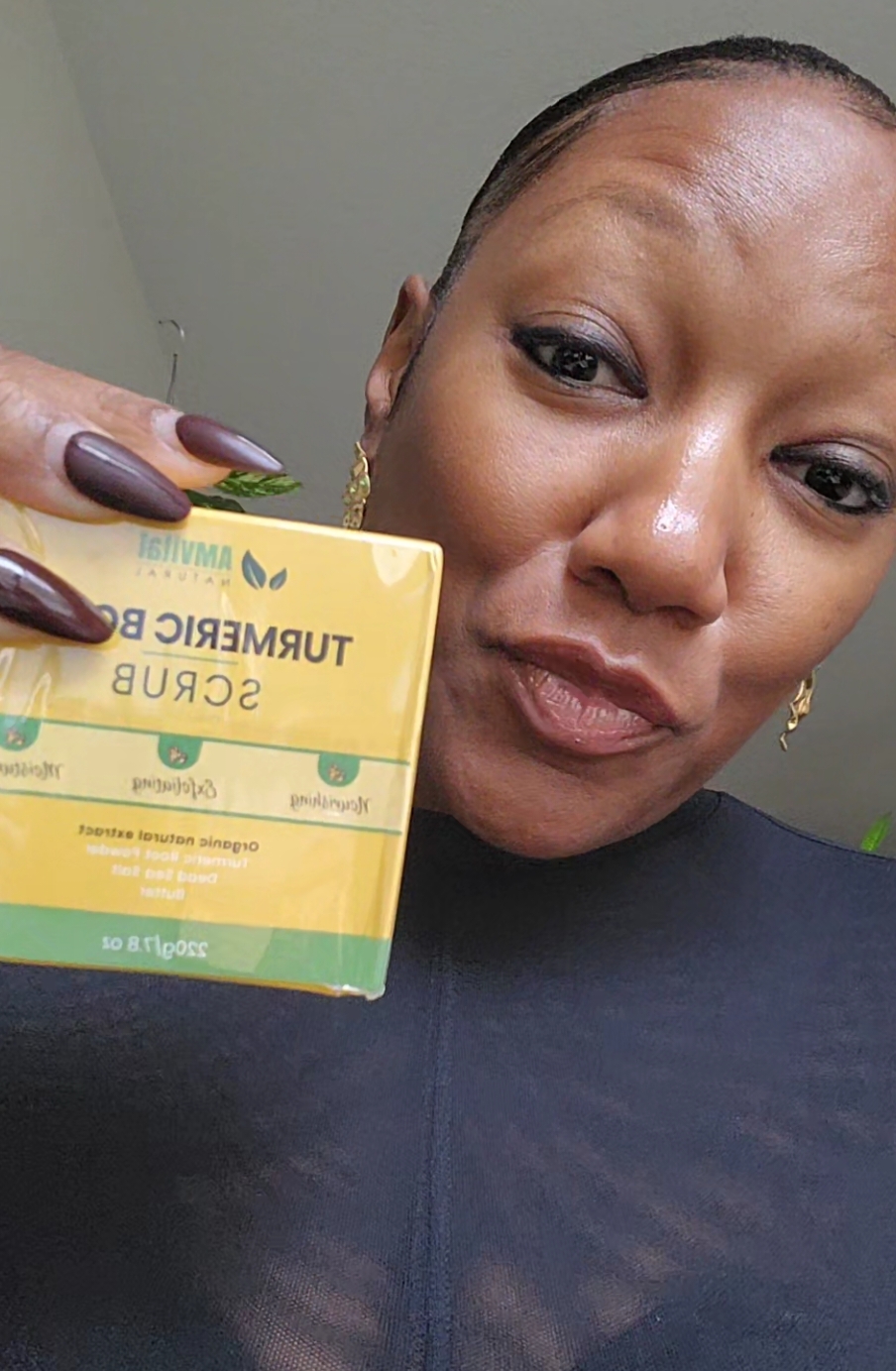 Replying to @heyiowahey Skin so bright is always the goal! ✨️💛#turmeric is such a great natural hack I added this scrub to my #OctoberFinds list!! Especially good on non-sunny days!! Have your tried turmeric to brighten/help even the skintone on your body? Try this Turmeric Body Scrub with dead sea salt, Shea butter and lemon oil with me! Can't wait to reveal my glowiest, brightest Fall & Winter skin. 