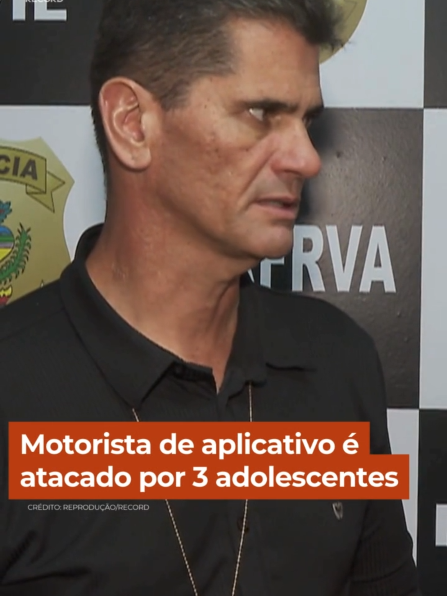 Os jovens chamaram uma corrida e no meio do caminho pediram para que o  desviasse a rota. O roubo e as agressões aconteceram na sequência. A polícia de Goiania (GO) conseguiu apreender os menores #CidadeAlerta Acesse R7.com/CidadeAlerta e assista à reportagem completa