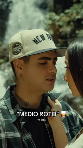 “MEDIO ROTO” y el disco entero ya salio 🥃💔 #rap 