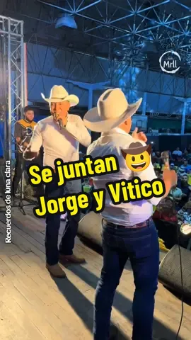 (((Recuerdos de luna clara))) 🔥🎶 ¡El momento que todos esperaban! @Jorge F. Guerrero S. y @Vitico_Castillooo  cantando un himno 