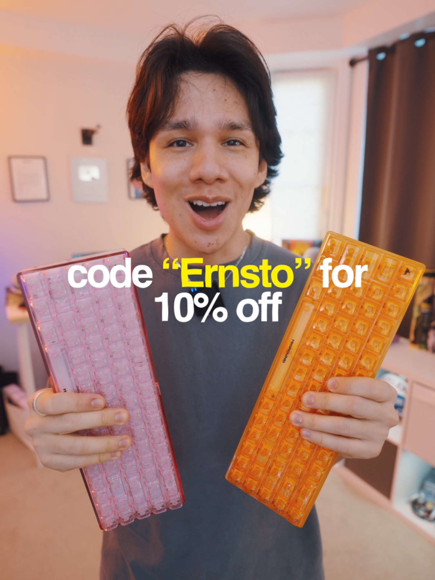 This GAMING Keyboard is FULLY Transparent?! 😱 @higroundco#Tech #higround #gaming #gamingkeyboard #viral #ernsto