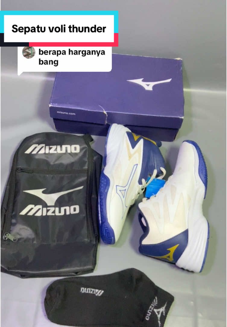 Membalas @Muh afdal promo 200ribuan chekout skrng dapetin harga spesialnya #sepatuvoli #mizuno #sepatuvolimizuno #voli #volleyball #voliindonesia #volitarkam #volicantik #volleyballgirls #volley #belilokal 