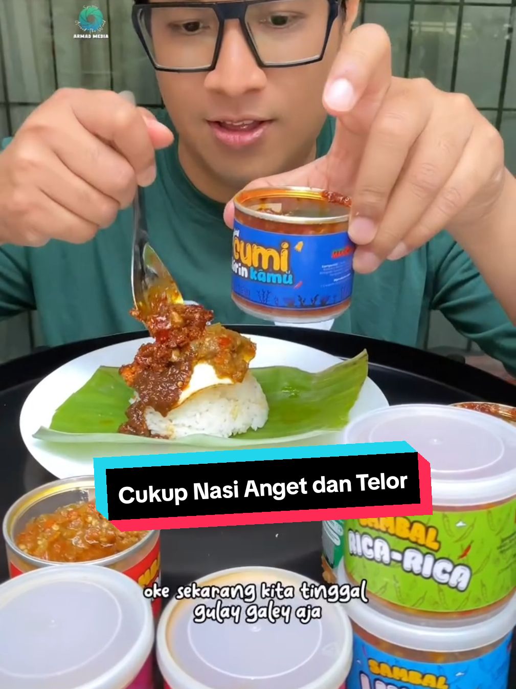 #TTPetualangPro  8 Macam Pilihan Sambal Menggugah Selera Cuy… Sambal Mancuy persembahan dari @seisapimancuy  Bayangin …. cukup tambahin Nasi anget dan telor mata sapi aja udah puas banget makannya  Sambalnya bikin seuhah menyala Pesen aja langsung selarang sambal ini di @seisapimancuy  100 % halal tersedia Online Food Kesayangan Kamu  ————————————————- #armadmedia #armadramein #seisapimancuy #sambalricarica #sambaltongkol #sambalteri #sambalbawang #sambalbajak  @seisapimancuy 