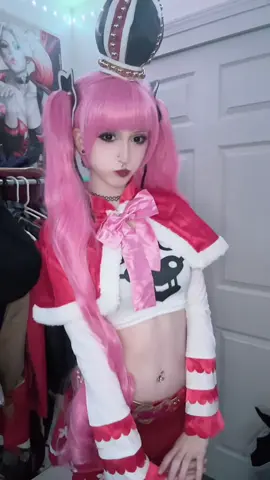 anyone who knows me knows how long ive wanted to do this cosplay i am SO HAPPY #fyp #foryoupage #onepeice #peronaonepiece #peronacosplay #peronaonepiececosplay #onepeiceanime 