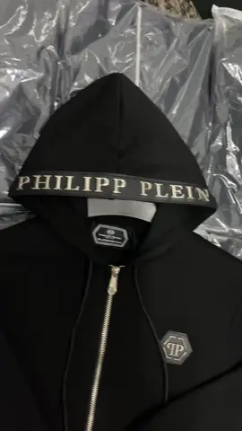 Philip Plein Chữ Kim Loại Ưng Thì Khỏi Nói #trendingvideo #khoác #hoodie #philippines #áo #tiktokviral 