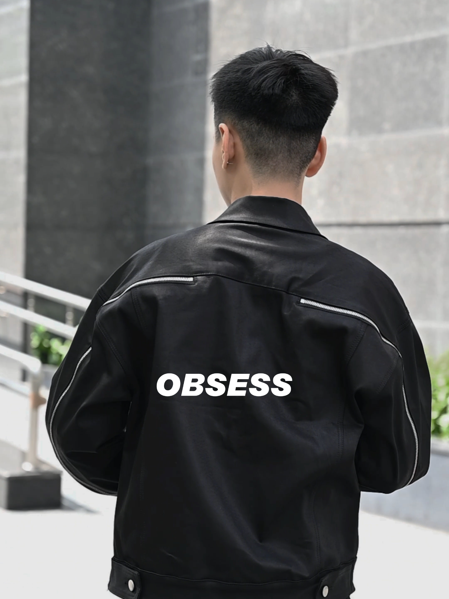 Chiếc áo khoác với thiết kế khoá lưng sau siêu độc đáo #aokhoac #obsess #outfitideas #dailyfashion #fyp 