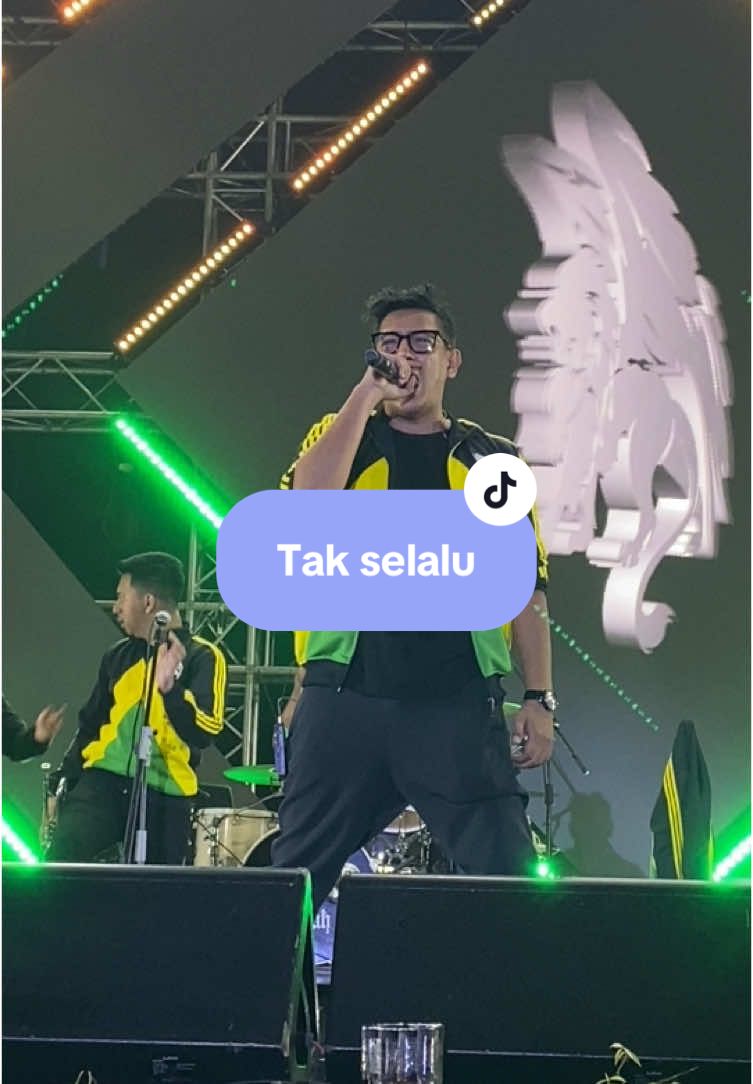 tak selalu oooo yg berkilau itu indah 🗿🗿🗿 #takselalu #souljahmusik #konsermusik 