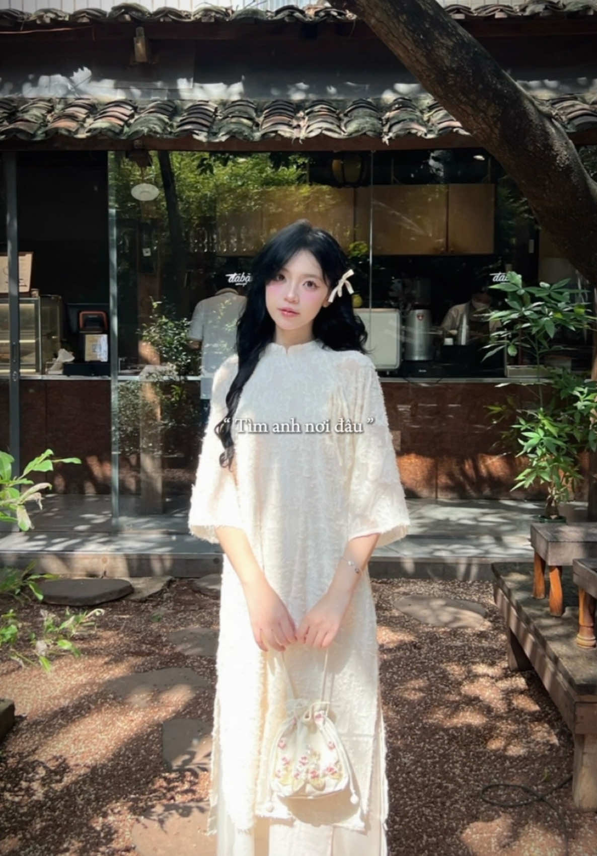 Em vẫn luôn chờ người ở đó #thoitrang #outfit 