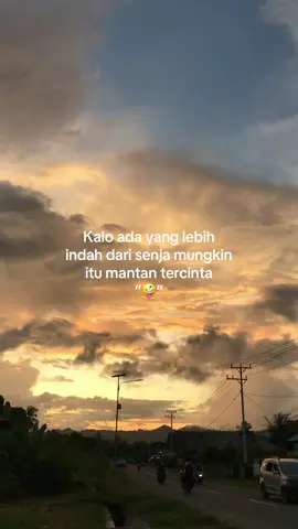 Kode kras😂#fyp #sanset #xyzbca #mantantercinta #nyindirkeras 