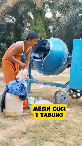 Mesin Cuci 1 Tabung Serbaguna #Real #hanyakonten #hiburan #lucu #humor #ngakak #trendingvideo #video #viralvideo #fypシ゚viral #molen #tukangbangunan #pintar  #banyakakal 