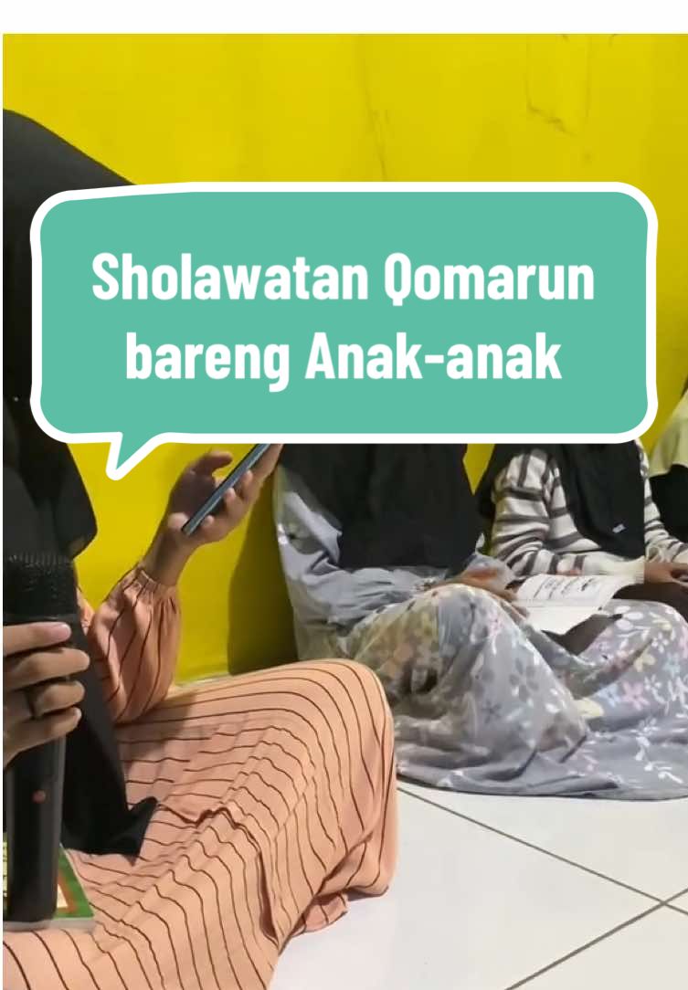 Kita usahakan anak-anak yang senang sholawatan itu. InsyaAllah 😇 . . . #sholawatan #sholawatnabi #sholawatan_yuk #qomarun #sholawatbareng #anaksholehah #fyp #masukberanda #foryou #VoiceEffects 