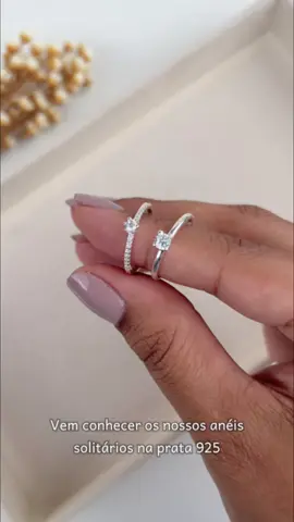Conheça os nossos anéis solitários na Prata 925 ✨ Sao super delicados, charmosos e brilham muuuito!! Aquela jóia sofisticada para embelezar ainda mais a sua aliança, que tal? Venha para o site e escolha o seu modelinho favorito 🥰 AN178 - anel solitário cravejado 99,90 AN066 - anel solitário 4mm 89,90 AN048 - aliança lisa redonda 99,00 Conheça mais em: www.julipratas.com.br #anelsolitario #aneldecompromisso #aneldeprata