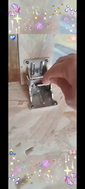 🛠 This sturdy and reliable hinge locks securely at 90°, making it perfect for foldable tables, DIY projects, and space-saving furniture.#DIYProjects #SpaceSaving #HomeImprovement #SelfLockingHinge #FoldingFurniture #EasyInstall #TechTools #TikTokFinds #SmartHome #foldabledesign 
