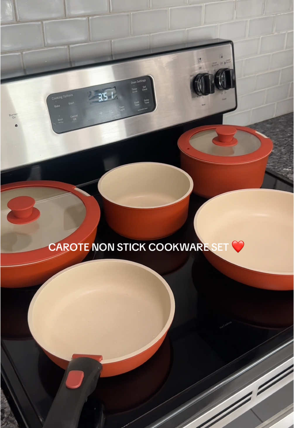 Obsessed with this color!!!! 😍 Ive been wanting these for so long! They offer a variety of different colors ❤️❤️✨✨✨ #cookwareset #redpotsandpans #pinkpotsandpans #kitchengadgets  #carotepotsandpanset #detachablehandlecookwareset #nonstickcookware #nonstickpans #kitchenmusthaves @Carote Cookware 