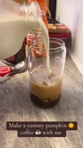 Make a yummy iced #coffee ☕️ with me! 😋  #icedcoffee #pumpkinseason #morningcoffee 