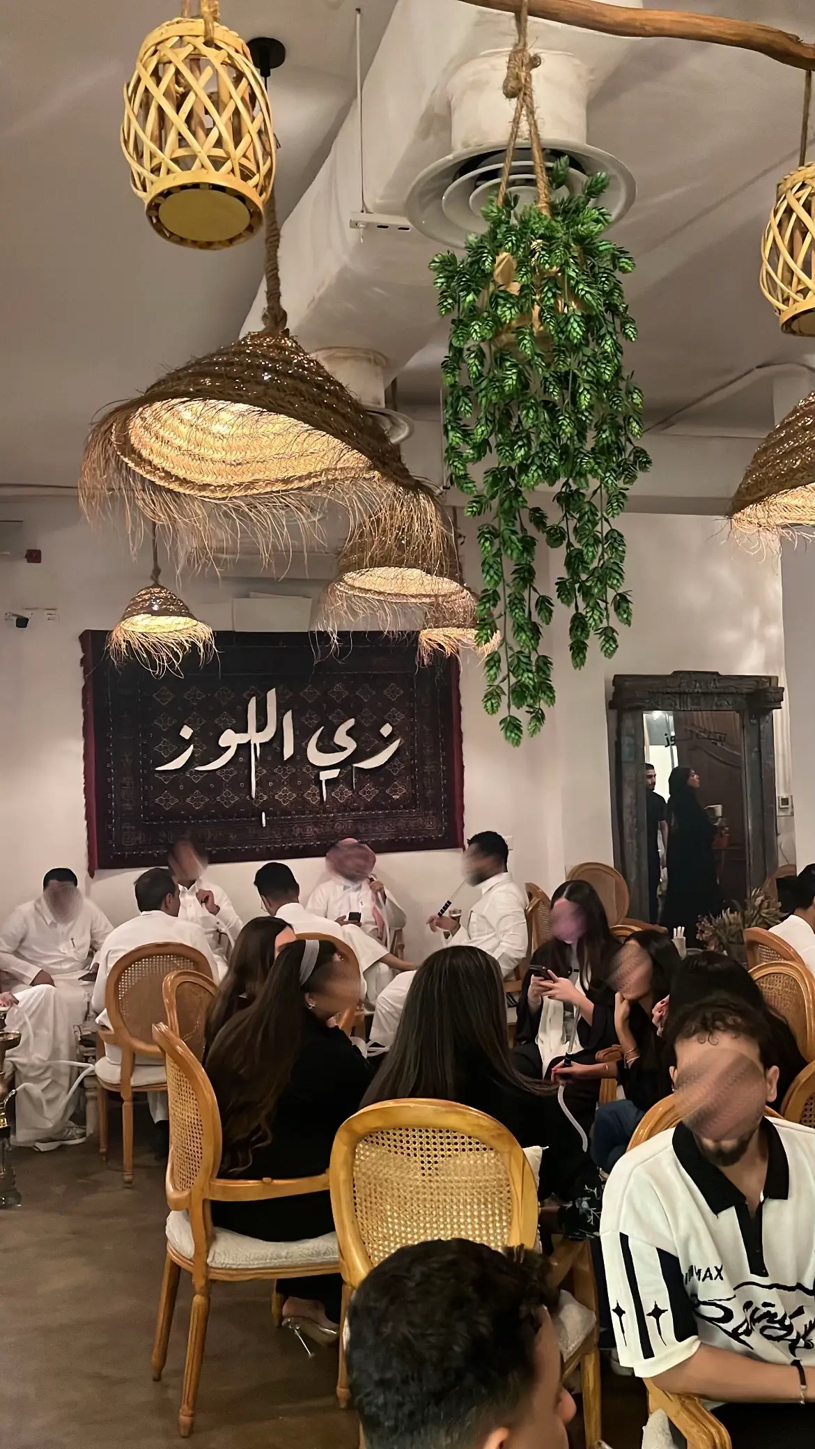 #بيت_لوز  #جدة  #كافيهات_جده  #كافيهات 