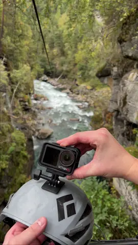 There’s more than one way to cross the river! If the ground’s not an option, why not take to the skies? 🌊✈️ Capture it all with the Osmo Action 5 Pro!  🎥: @sigvebjklokk #DJIOsmoAction5Pro #Actioncamera #Adventure #biking #Fyp