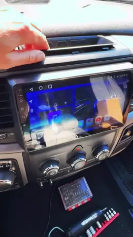 radio multimedia video player Wireless Carplay Auto GPS navigation for Dodge Ram