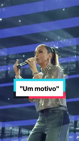 Mais uma parceria linda, só que dessa vez repleta de romance🔥❤️ Tá disponível, em todos os apps de música e no YouTube , #UmMotivo! Bora curtir?! @Léo Santana 