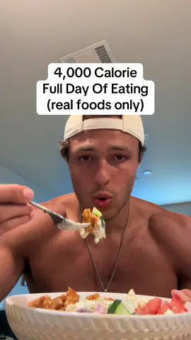 Back with another 4,000 calorie full day of eating clean foods.  If you think you have to dirty bulk if you want to gain weight, that’s just simply not true.  I was able to gain over 10 pounds of muscle while eating clean foods like this and i can help you do the same #cleaneating #bulkingseason #proteinrecipes 