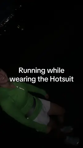 If you’re wondering if this jacket works…it does 😂😅 #f#falldealsforyout#tiktokshopblackfridayt#tiktokshopcybermondaytiktokshopholidayhaul #workoutplan #sweat #runningupthathill #runnin #healthyhabits6step 