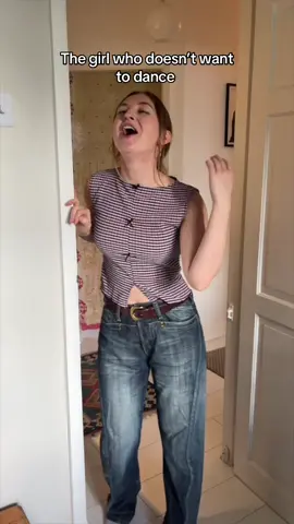 Seriously guys I’m shy today #comedy #skit #dance #girl #party #comedyskit #fyp 