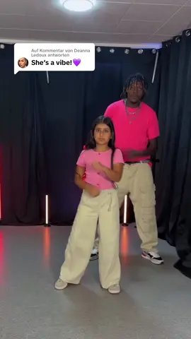 Antwort auf @Deanna Ledoux thanks she said  #loicsp #dancechallenge 