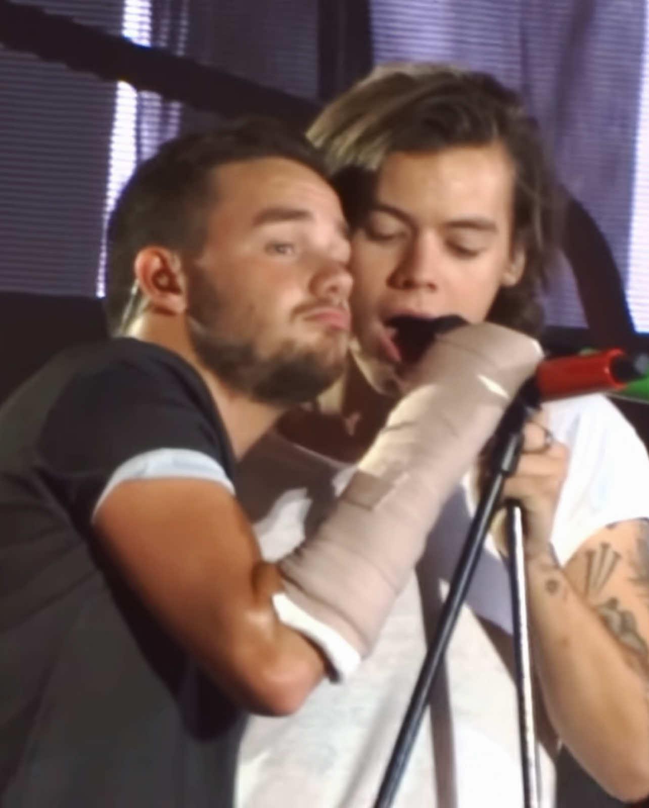 Liam & Harry #liampayne #harrystyles #onedirection #1d #1dtiktok #throughthedark #niallhoran #zaynmalik #louistomlinson #1dtiktok #lirry #lirrystayne #harrystylesvids #fypage #fyp #viralvideos 