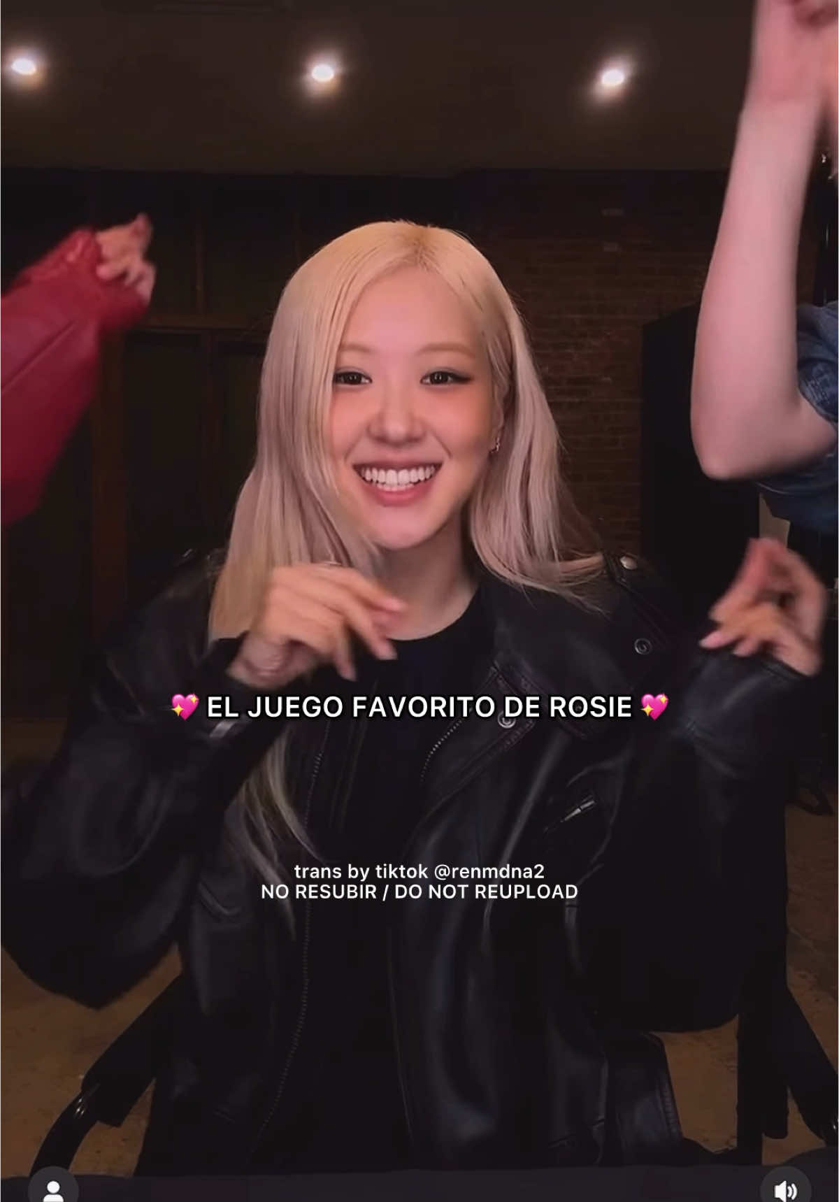 Ay si se ve muy divertido 😝 ps. APT no es apartment es un juego coreano!!! #rosé #brunomars #apt #blackpink #viral #renmdna2 #fyp #parati @ROSÉ 