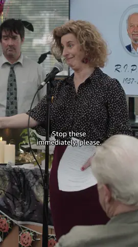 those delivery guys deserve a massive tip 😭 #TheOffice #FelicityWard #JonnyBrugh #ZoeTarakes #SteenRaskopoulos #EdithPoor #ShariSebbens #NathanLust