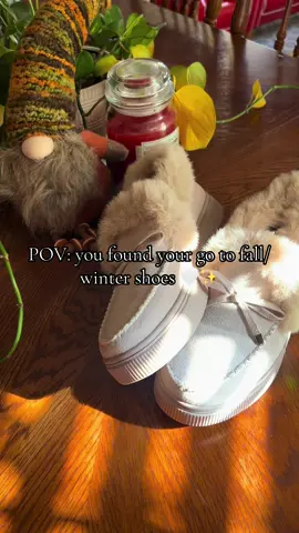 The perfect “ber” month pair of shoes, im obsessed 🥹🤍 • • • #FallDealsForYou #TikTokShopCyberMonday #TikTokShopBlackFriday #TikTokShopHolidayHaul #fallfashion #bermonths #fallshoes #tiktokshop #viralshopfinds #shopfinds #shoes #AutumnFashion #christmasgift 