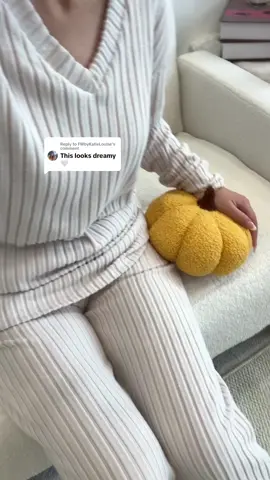 Replying to @FMbyKatieLouise ✨🍂Honestly Just feel cozy while you are stay at home ✨✨#loungewear #cozyathome #OOTD #blackfriday #longsleeveset #tiktokmademebuyit 