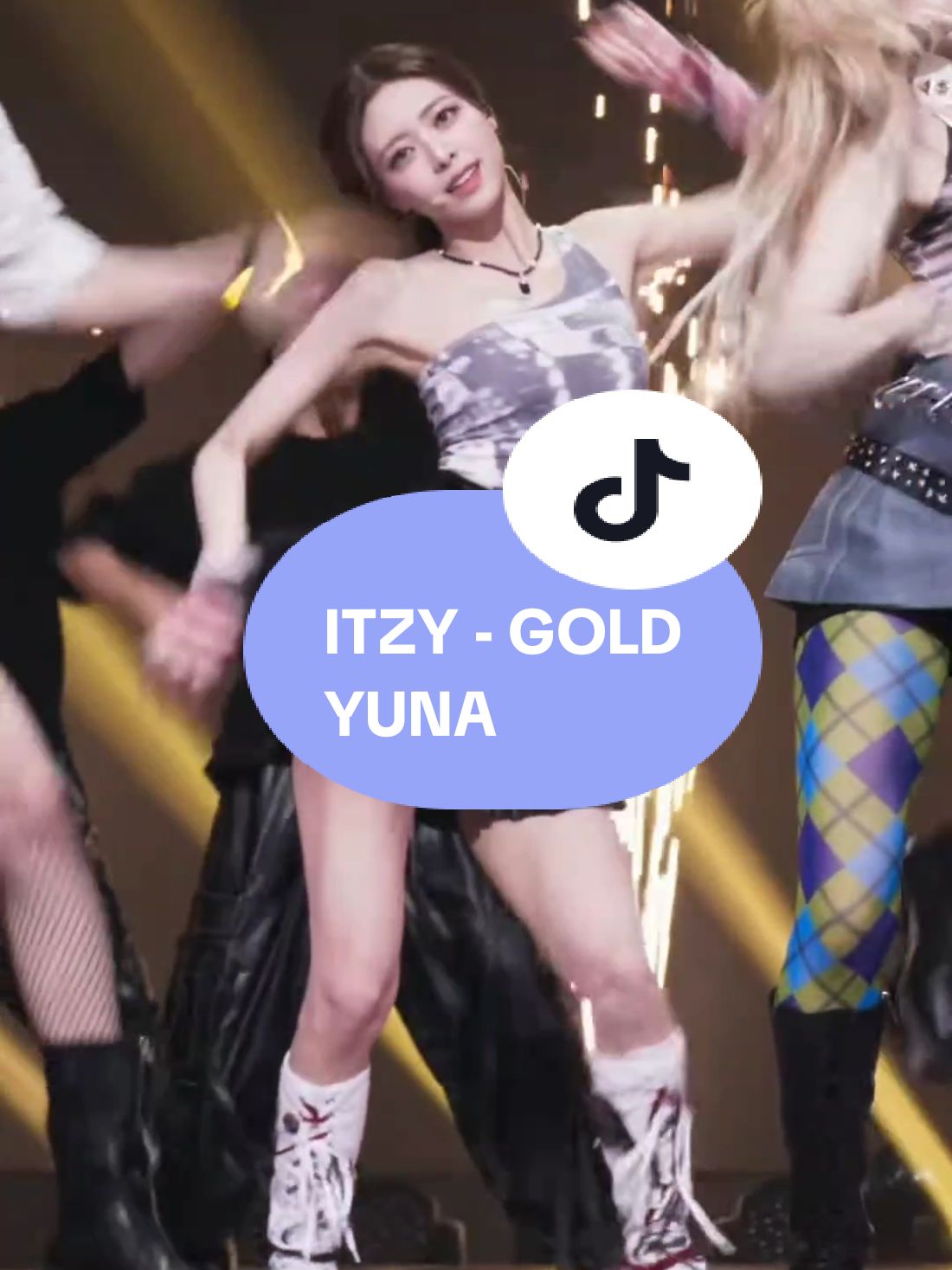 있지 유나 'GOLD'(ITZY YUNA Fancam) Music Bank 241018 #fancam #Kpop #itzy #yuna 